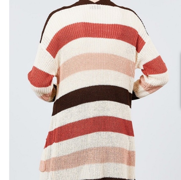 LAST 2! Two Pocket Color Block Cardigan - Picture 5 of 5